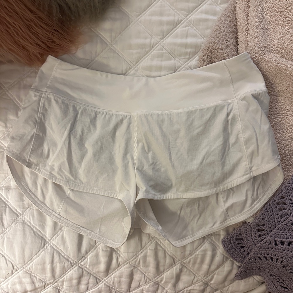Lululemon Athletica White Athletic Shorts Lightweight Elastic Waist